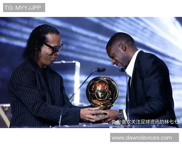 埃托奥与登贝莱重聚致意视频曝光感慨再见如故金球先生的荣耀 埃托奥与登贝莱重聚致意视频曝光感慨再见如故金球先生的荣耀