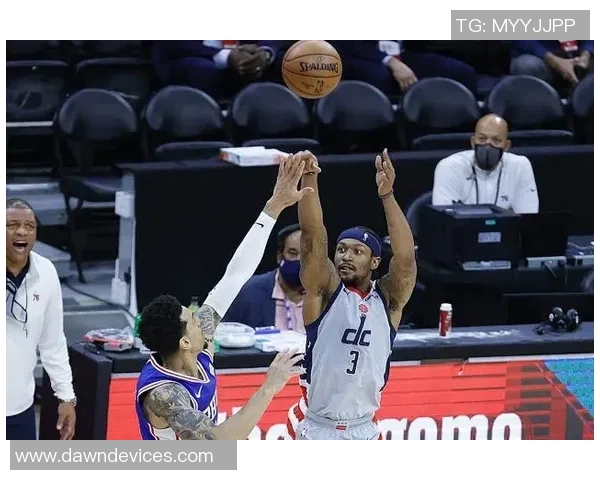 卢表示比尔今日缺席对抗训练仅进行投篮练习状态仍需观察 卢表示比尔今日缺席对抗训练仅进行投篮练习状态仍需观察