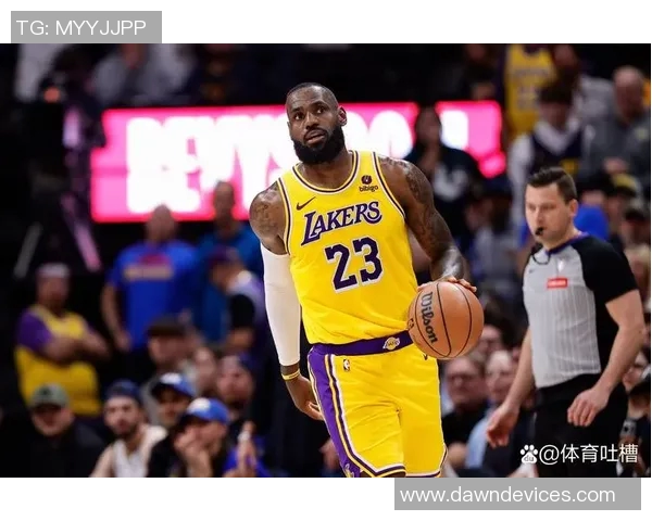 詹姆斯谈球队投篮表现坚信命中率将回暖强调防守是赢球关键 詹姆斯谈球队投篮表现坚信命中率将回暖强调防守是赢球关键