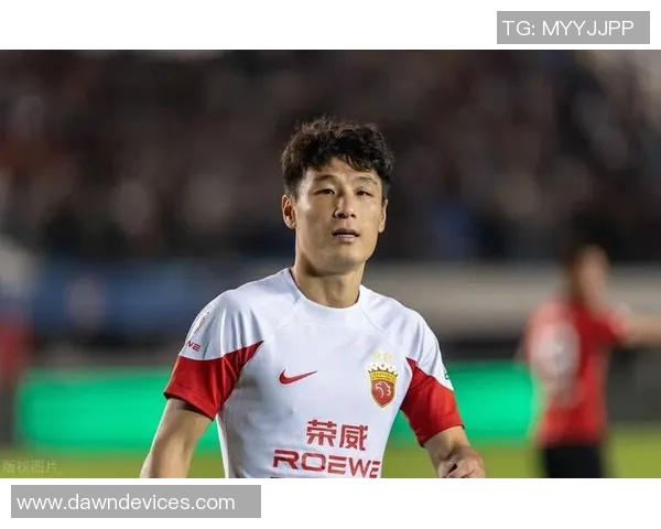 武磊社交媒体感悟：错过比赛却收获自我成长与反思