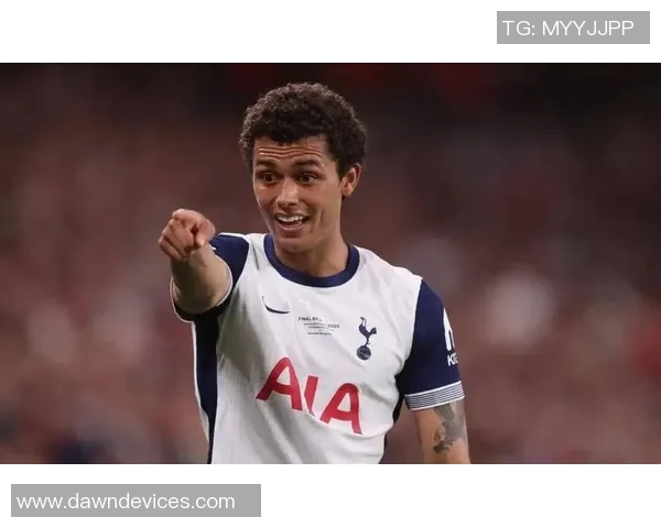 水晶宫即将以3500万签下布伦南约翰逊注册时间紧迫引发关注