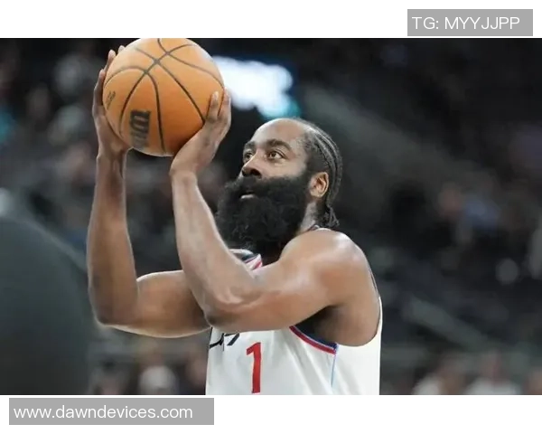 哈登常规赛得分突破28269分距离第十名安东尼仅差20分